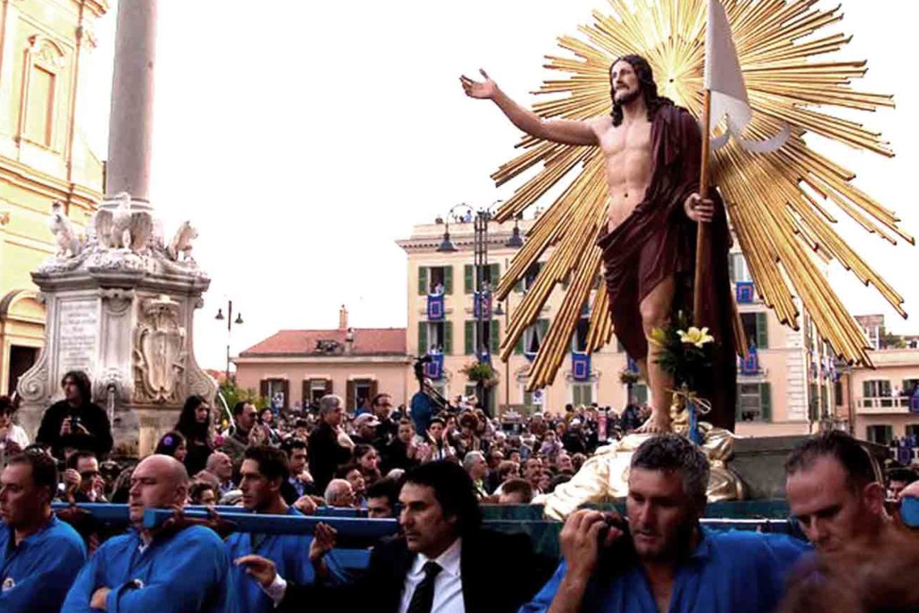 TARQUINIA Processione del Cristo Risorto Pasqua Camere Del Re Hotel e B&B Tarquinia